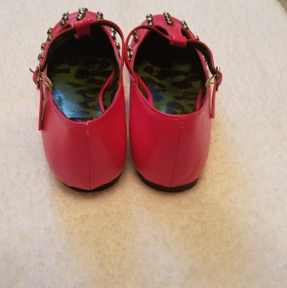 Sold Out - Picture 5 of 6